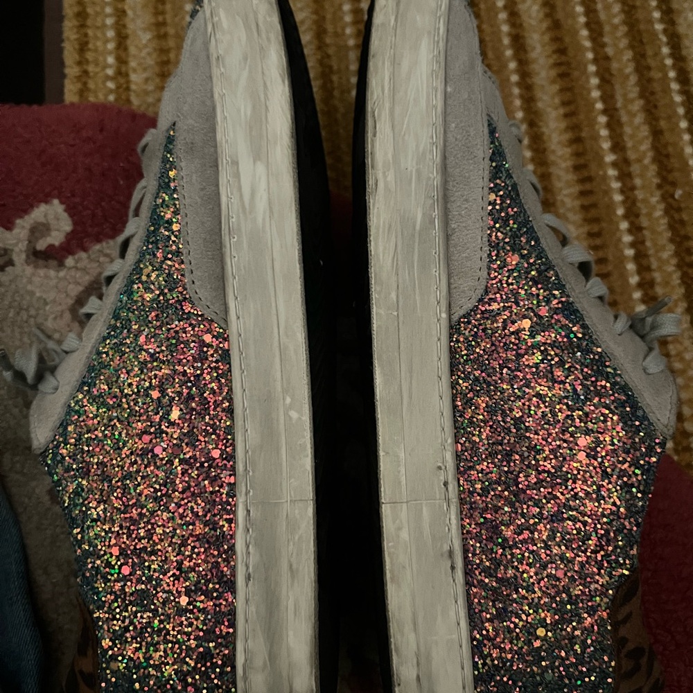 P448 Sneakers. Great condition. Size 39/8.5